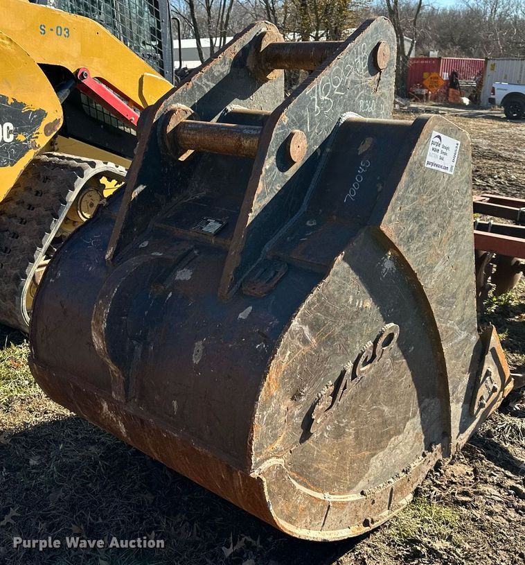 image for item DQ6534 ESCO excavator bucket