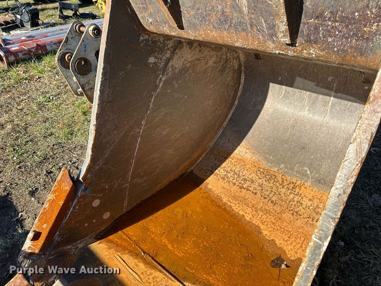 image for item DQ6534 ESCO excavator bucket