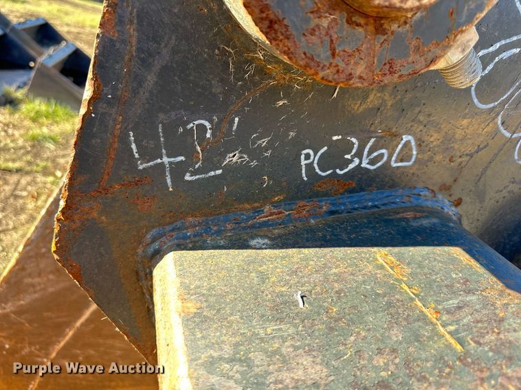 image for item DQ6534 ESCO excavator bucket