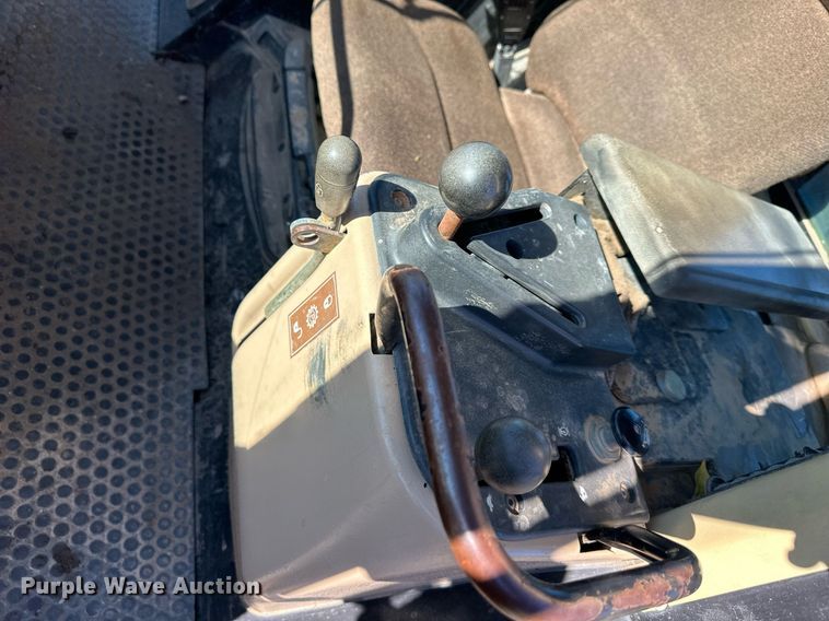 image for item DQ6539 2002 Caterpillar 963C track loader