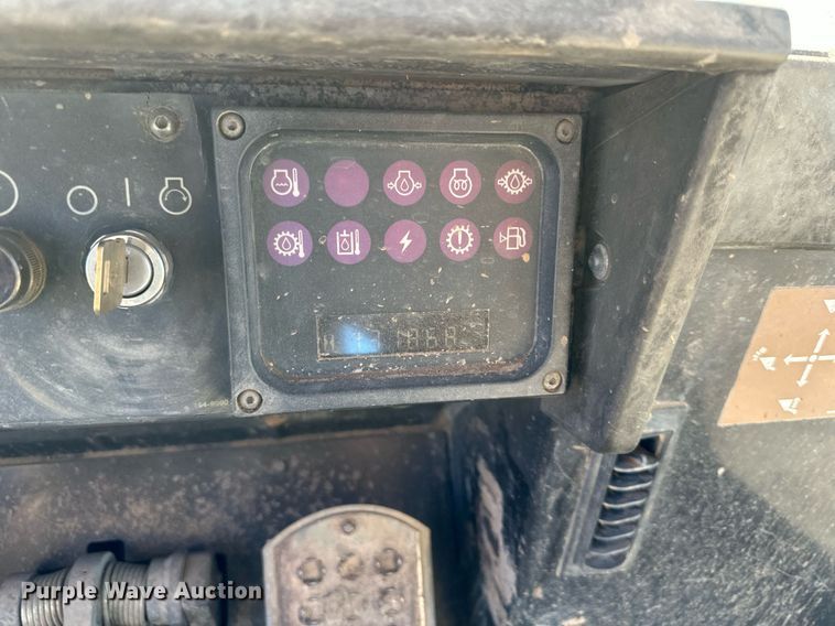 image for item DQ6539 2002 Caterpillar 963C track loader