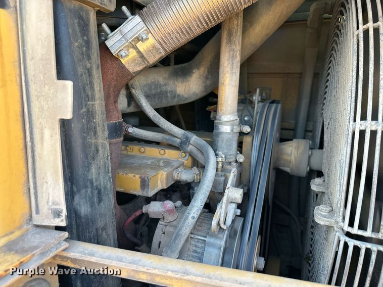 image for item DQ6539 2002 Caterpillar 963C track loader