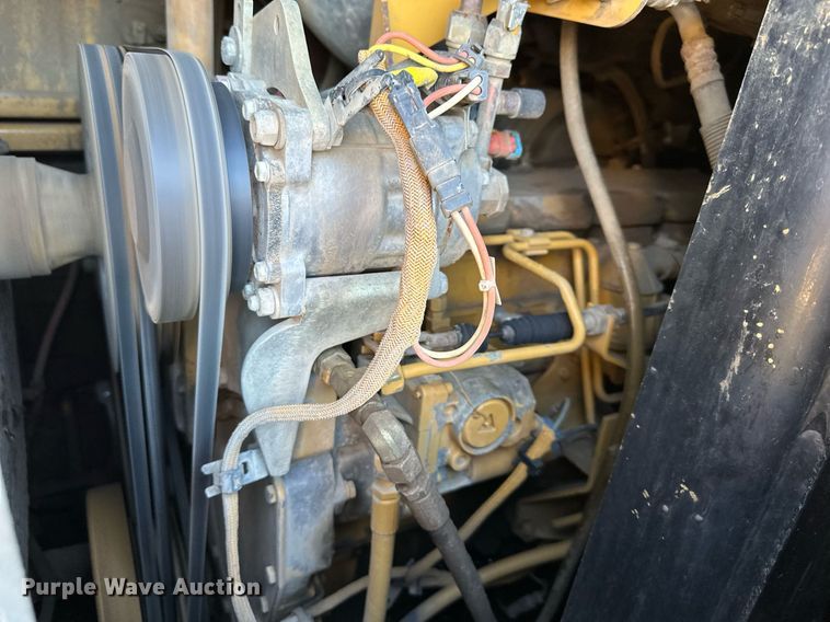 image for item DQ6539 2002 Caterpillar 963C track loader