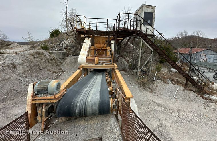 image for item DR0966 Universal 3042 crusher