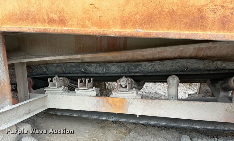 image for item DR0966 Universal 3042 crusher