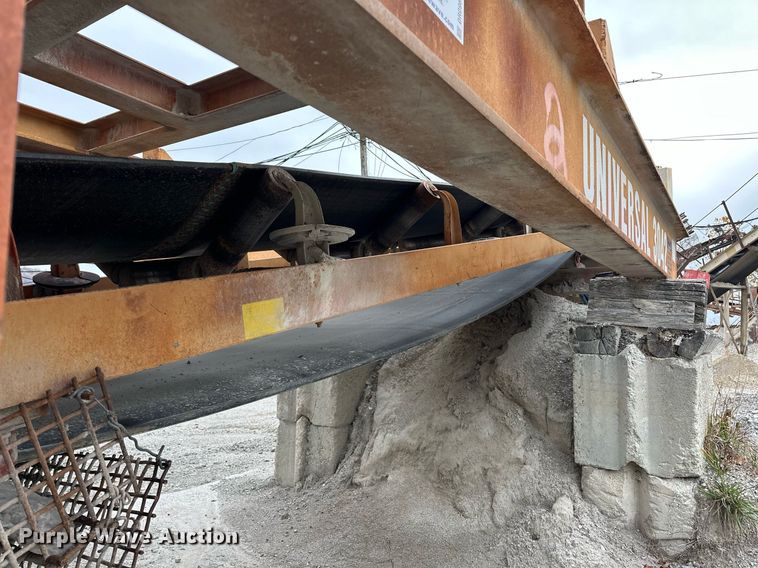 image for item DR0966 Universal 3042 crusher