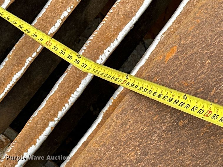 image for item DR0966 Universal 3042 crusher