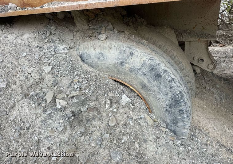 image for item DR0966 Universal 3042 crusher