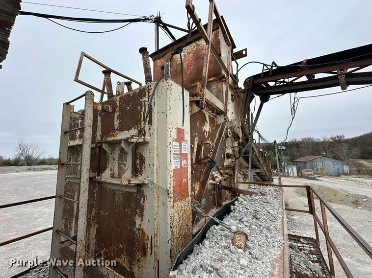 image for item DR0970 Universal Engineering 130/150 crusher