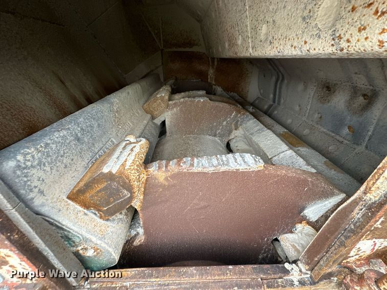 image for item DR0970 Universal Engineering 130/150 crusher