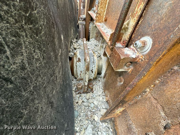 image for item DR0970 Universal Engineering 130/150 crusher