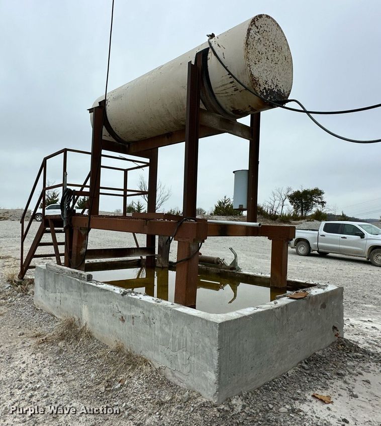 image for item DR0974 Diesel fuel tank