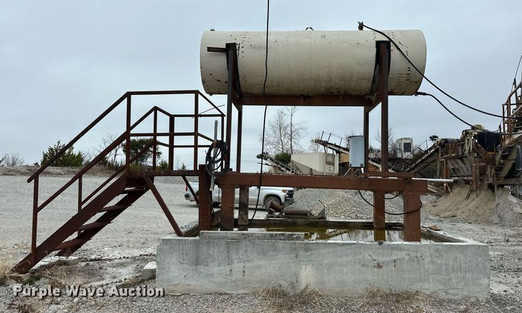 image for item DR0974 Diesel fuel tank