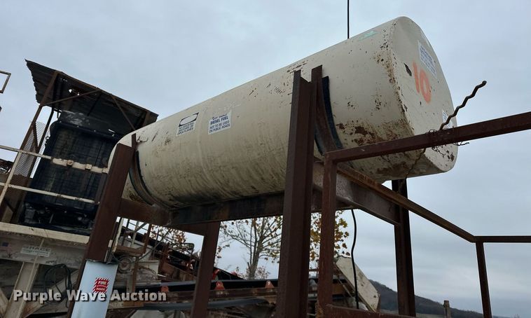 image for item DR0974 Diesel fuel tank