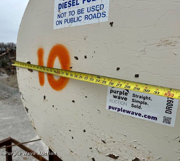 image for item DR0974 Diesel fuel tank