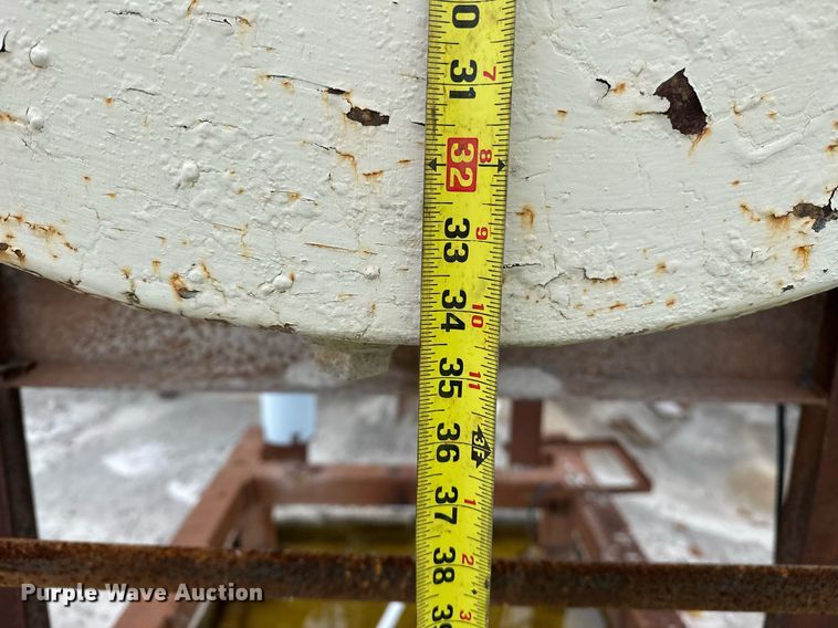 image for item DR0974 Diesel fuel tank