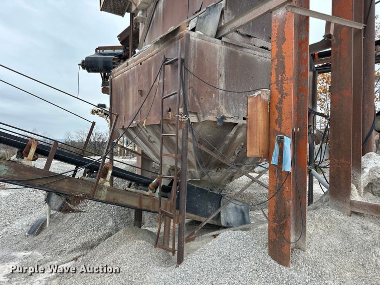 image for item DR0976 Surge bin