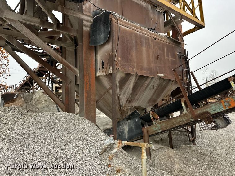 image for item DR0976 Surge bin