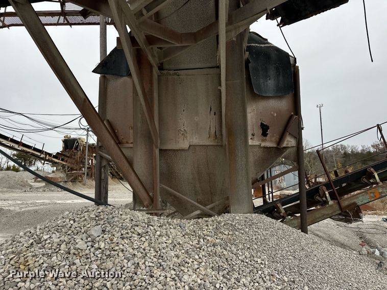 image for item DR0976 Surge bin