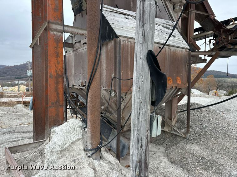 image for item DR0976 Surge bin