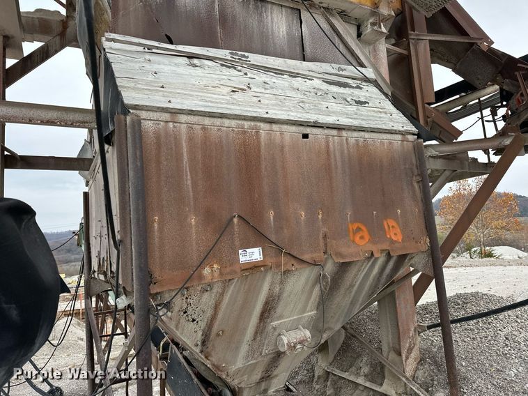 image for item DR0976 Surge bin