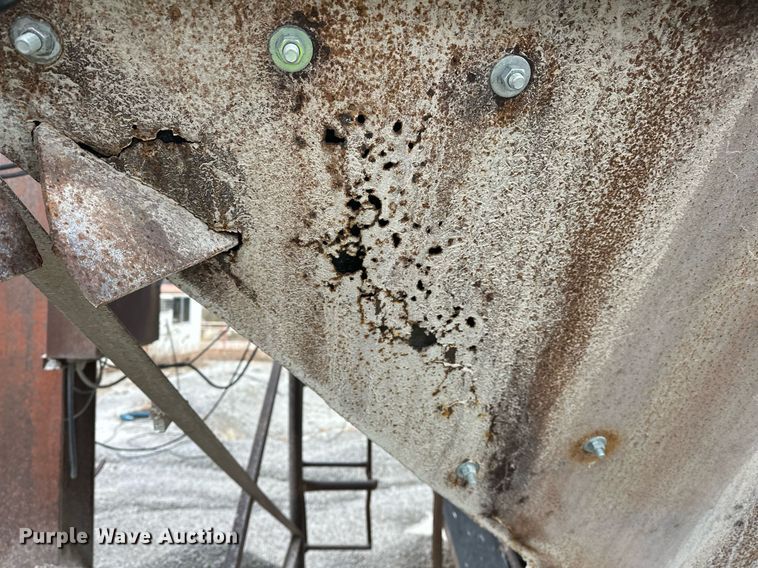 image for item DR0976 Surge bin