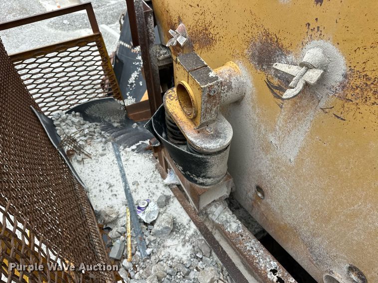 image for item DR0981 Allis-Chalmers 5X16 TD screen