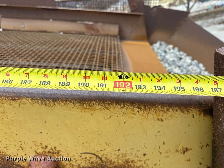 image for item DR0981 Allis-Chalmers 5X16 TD screen