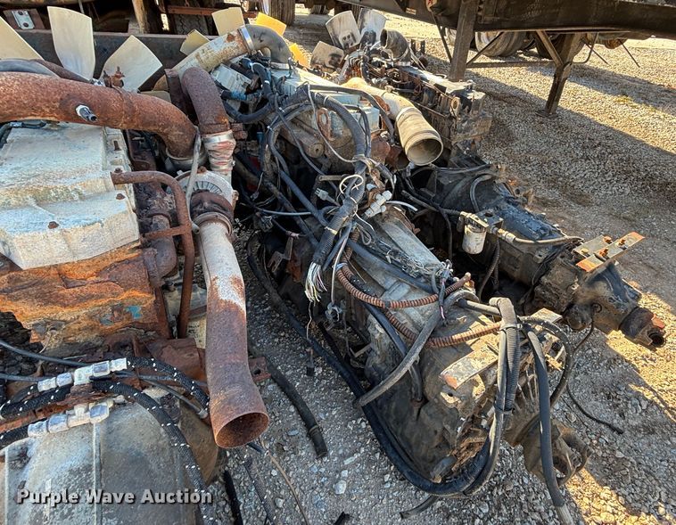 image for item DS2539 (5) International DT530 engines