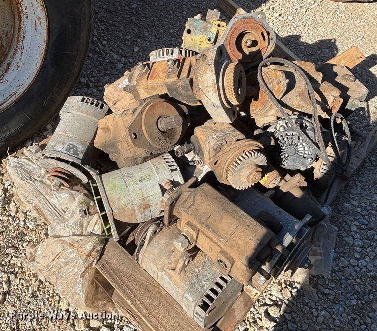 image for item DS2539 (5) International DT530 engines