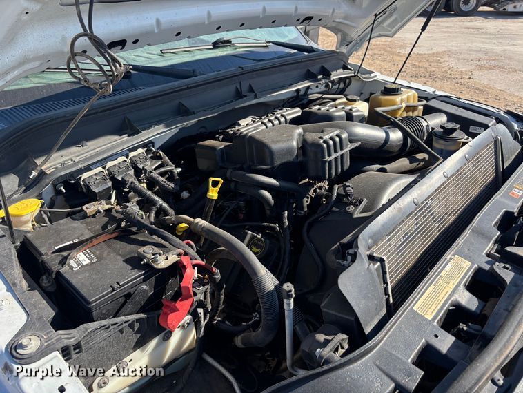 image for item DS2542 2016 Ford  F250 Super Duty  utility bed pickup truck