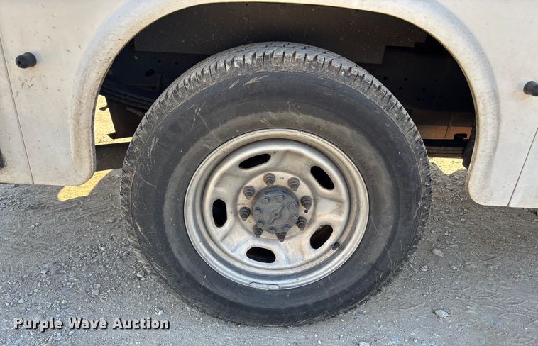 image for item DS2542 2016 Ford  F250 Super Duty  utility bed pickup truck