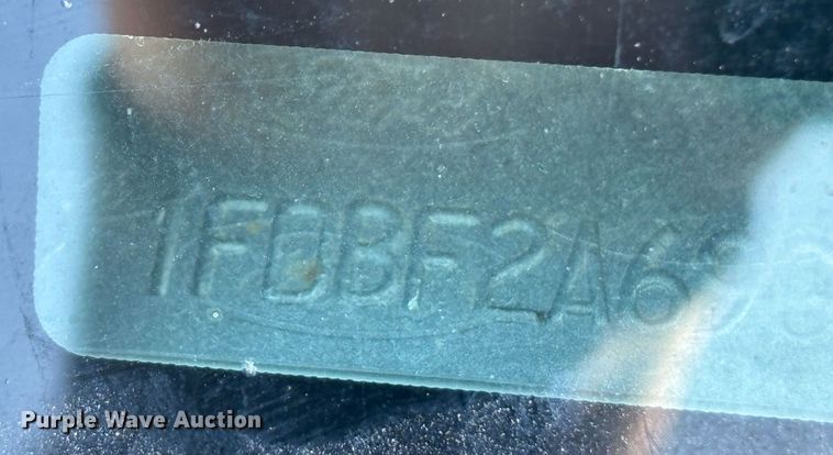 image for item DS2542 2016 Ford  F250 Super Duty  utility bed pickup truck