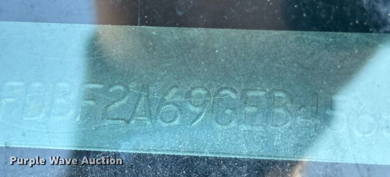 image for item DS2542 2016 Ford  F250 Super Duty  utility bed pickup truck