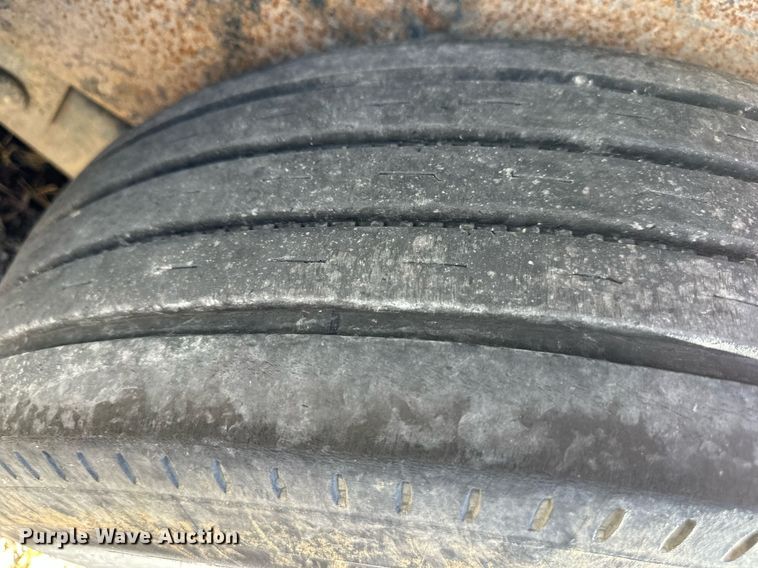 image for item DS3182 2017 Doolittle tilt deck equipment trailer