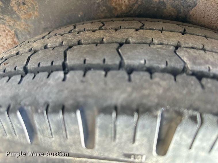 image for item DS3182 2017 Doolittle tilt deck equipment trailer