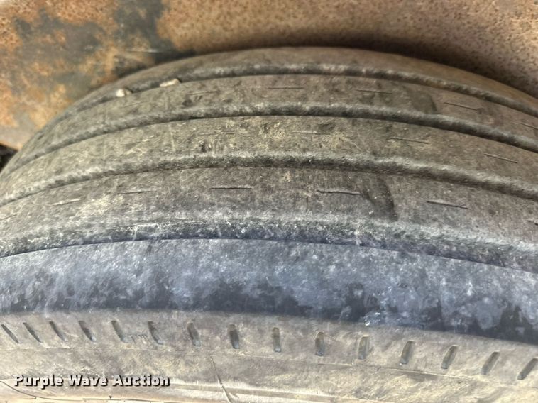 image for item DS3182 2017 Doolittle tilt deck equipment trailer