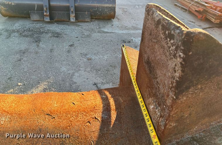 image for item DS3221 Shop built excavator demolition attachment