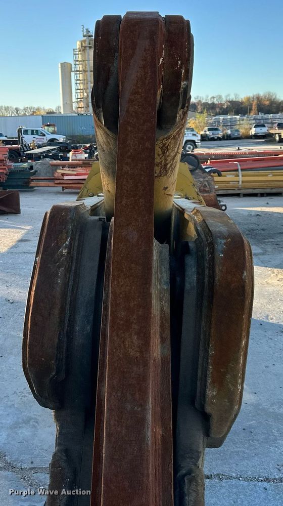 image for item DS3222 OSA SH55 excavator shear