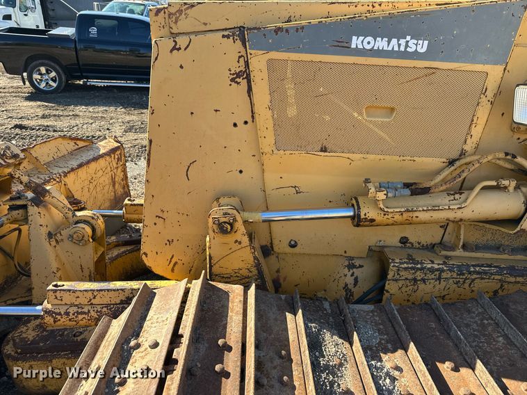 image for item DS3243 1997 Komatsu D37P-5 dozer