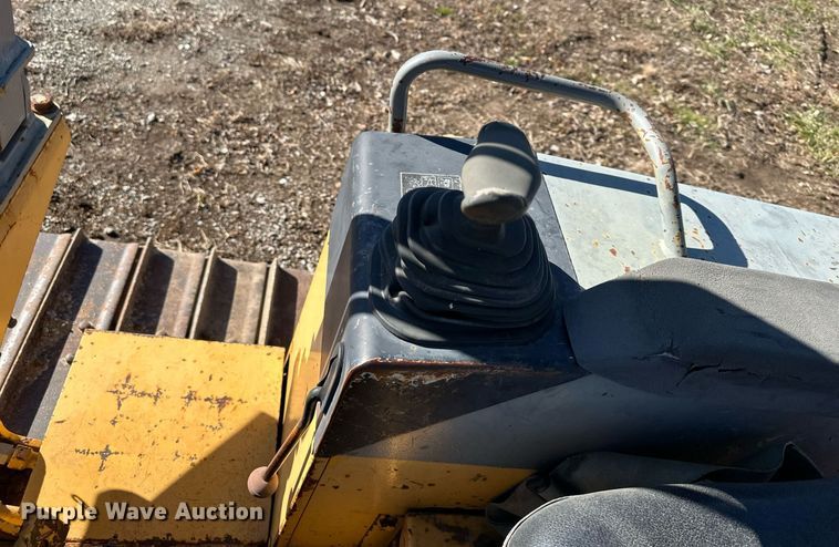 image for item DS3243 1997 Komatsu D37P-5 dozer