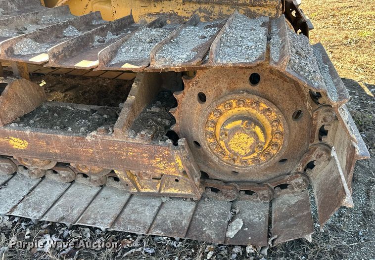 image for item DS3243 1997 Komatsu D37P-5 dozer