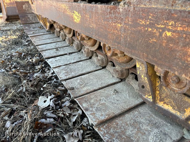 image for item DS3243 1997 Komatsu D37P-5 dozer