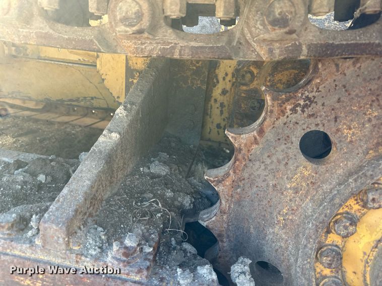 image for item DS3243 1997 Komatsu D37P-5 dozer