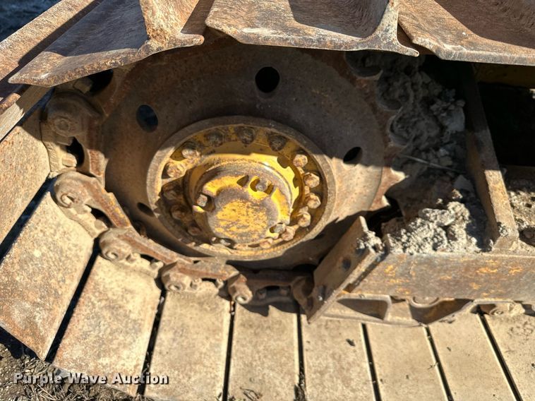 image for item DS3243 1997 Komatsu D37P-5 dozer