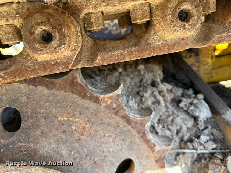 image for item DS3243 1997 Komatsu D37P-5 dozer