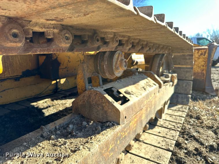 image for item DS3243 1997 Komatsu D37P-5 dozer