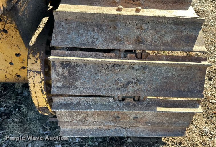 image for item DS3243 1997 Komatsu D37P-5 dozer