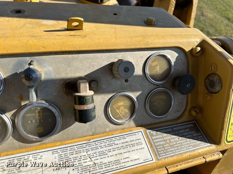 image for item DS3275 Caterpillar 951C track loader