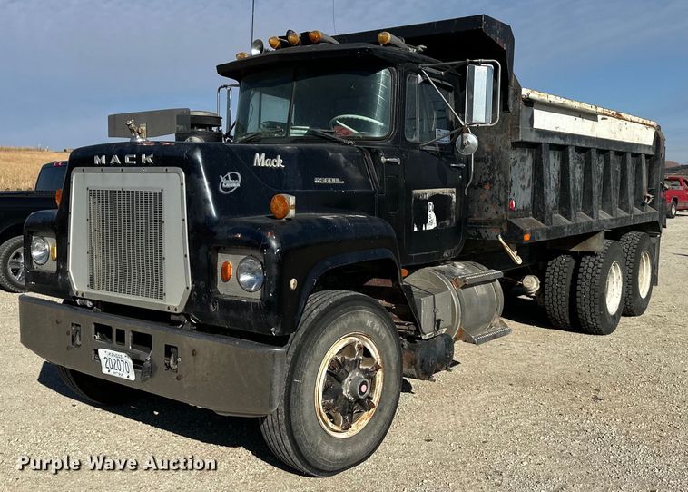 image for item DS3277 1979 Mack dump truck